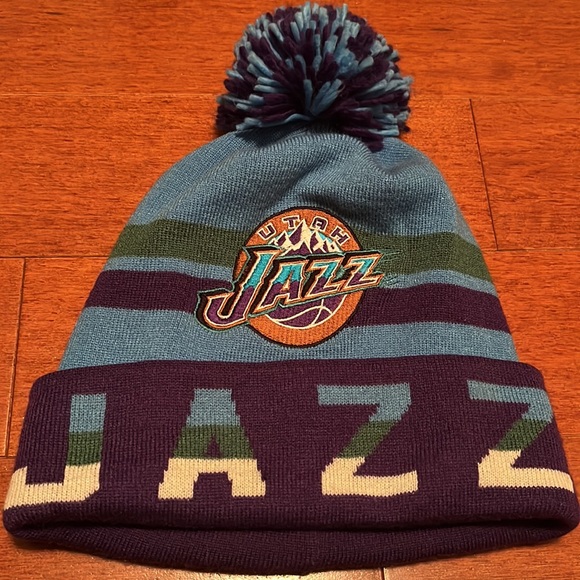 Utah Jazz Mitchell & Ness Winter Hat Pom Knit Men’s OS New w/o Tags - Picture 1 of 5